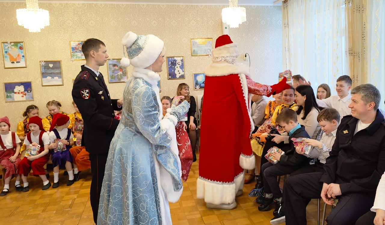 Произошел новый год. Новогоднее чудо. Чудеса под новый год. Волшебство под новый год. Новогодних чудес.