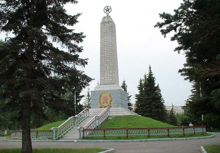 Субботник на Введенском кладбище